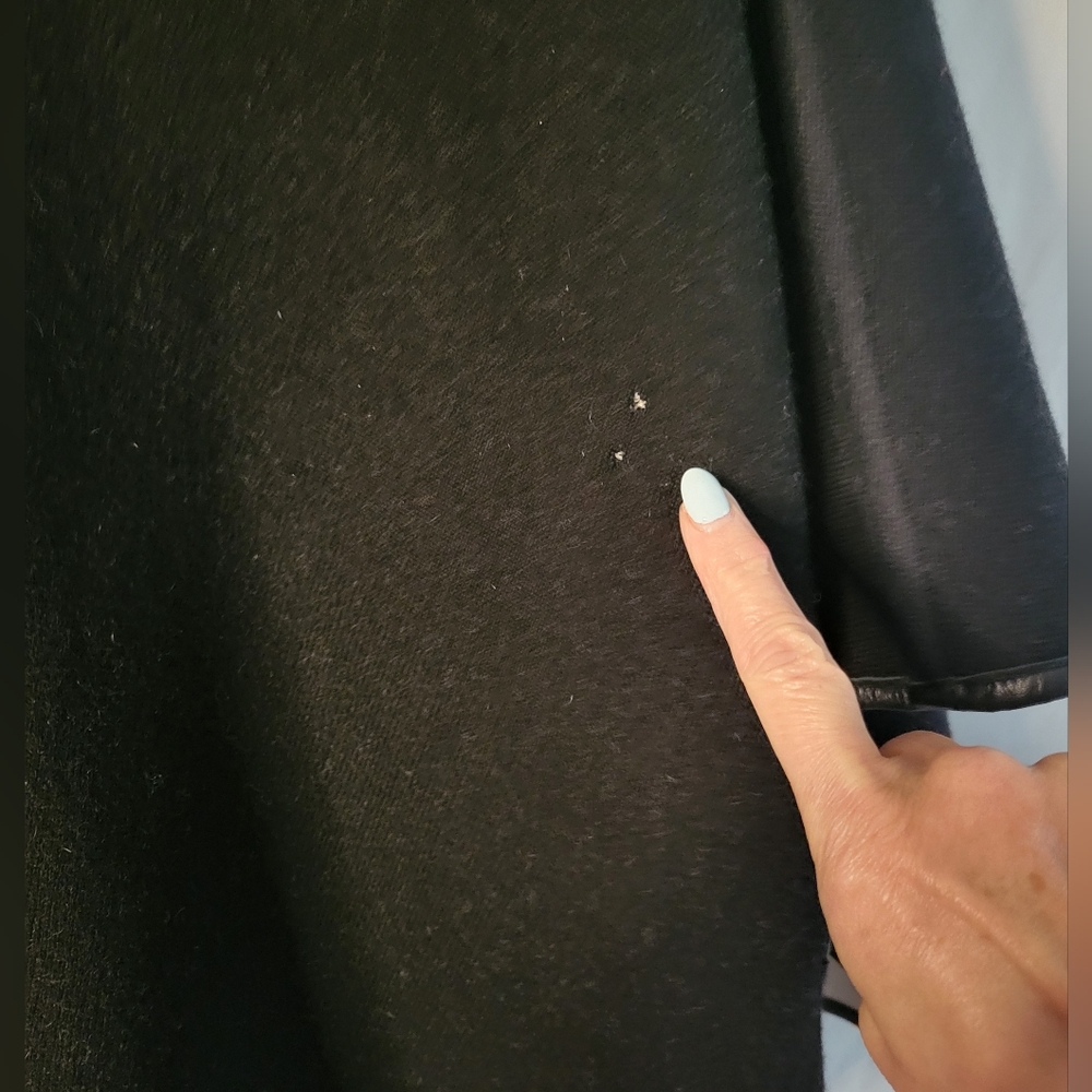 Zoe Couture Reversable Cashmere Wool Blend Cape With Soft Leather Piping - Picture 10 of 11